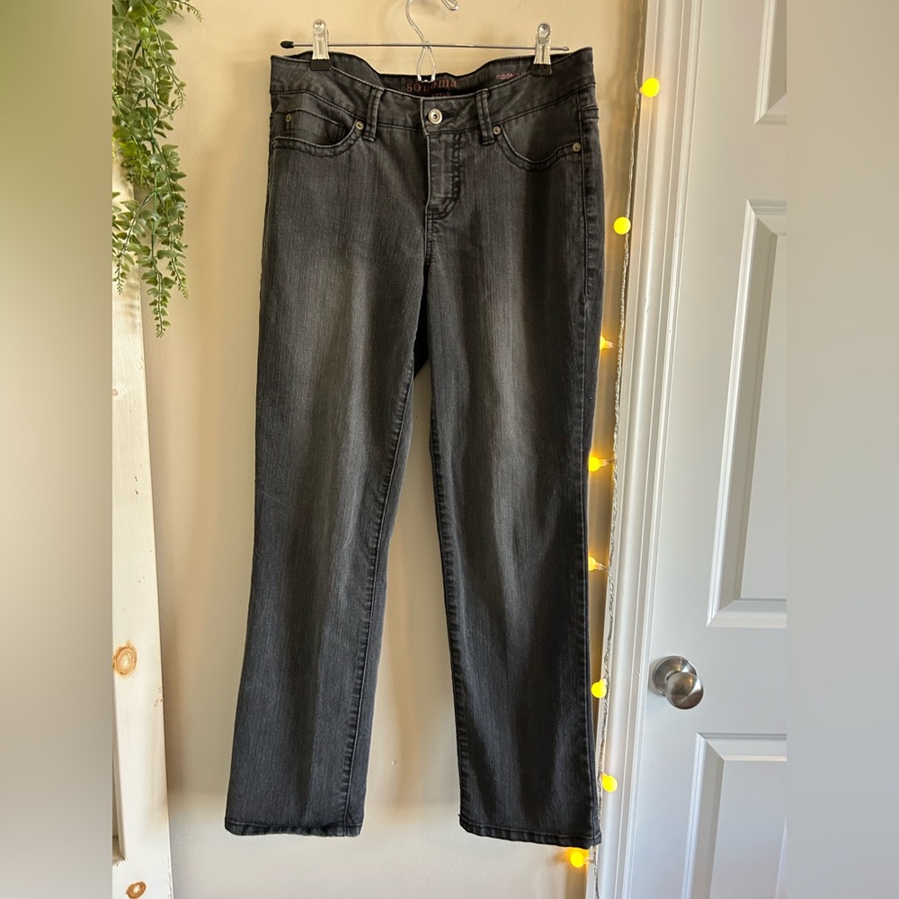 Classic Black Women's Jeans Size 8 short